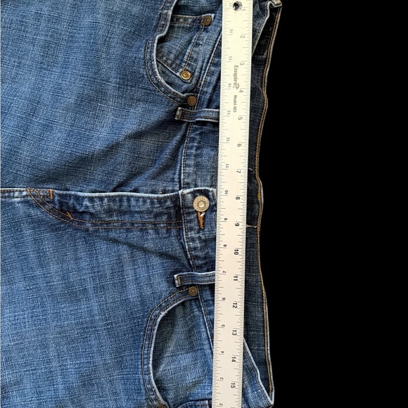 Levi's Women's Wide Leg Jeans in Classic Blue - Picture 2 of 5